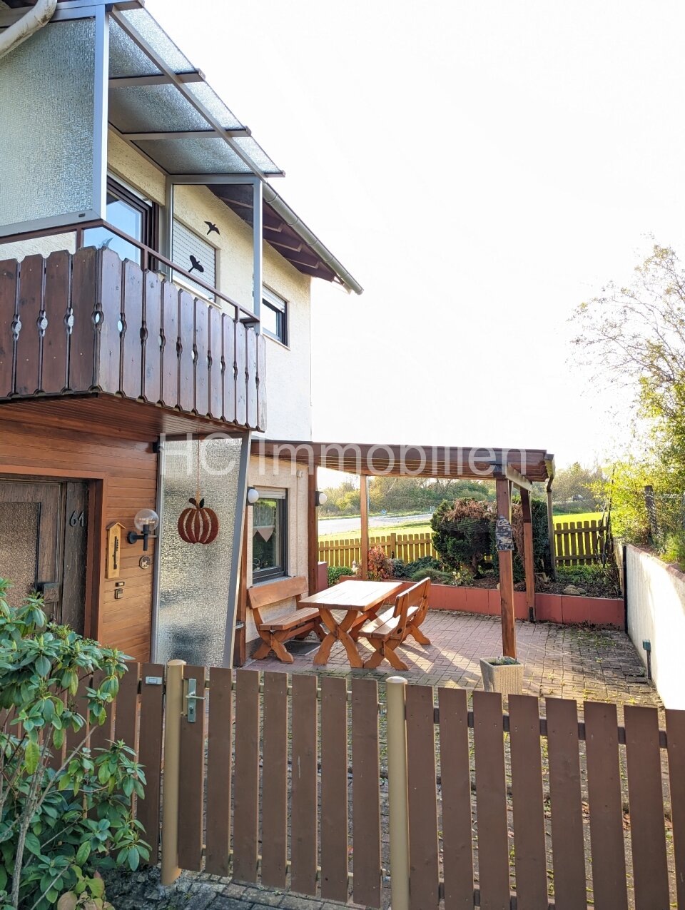 Ulmen: Großzügiges Reihenendhaus mit Blick über Wiesen  Ulmen: Großzügiges Reihenendhaus mit Blick über Wiesen