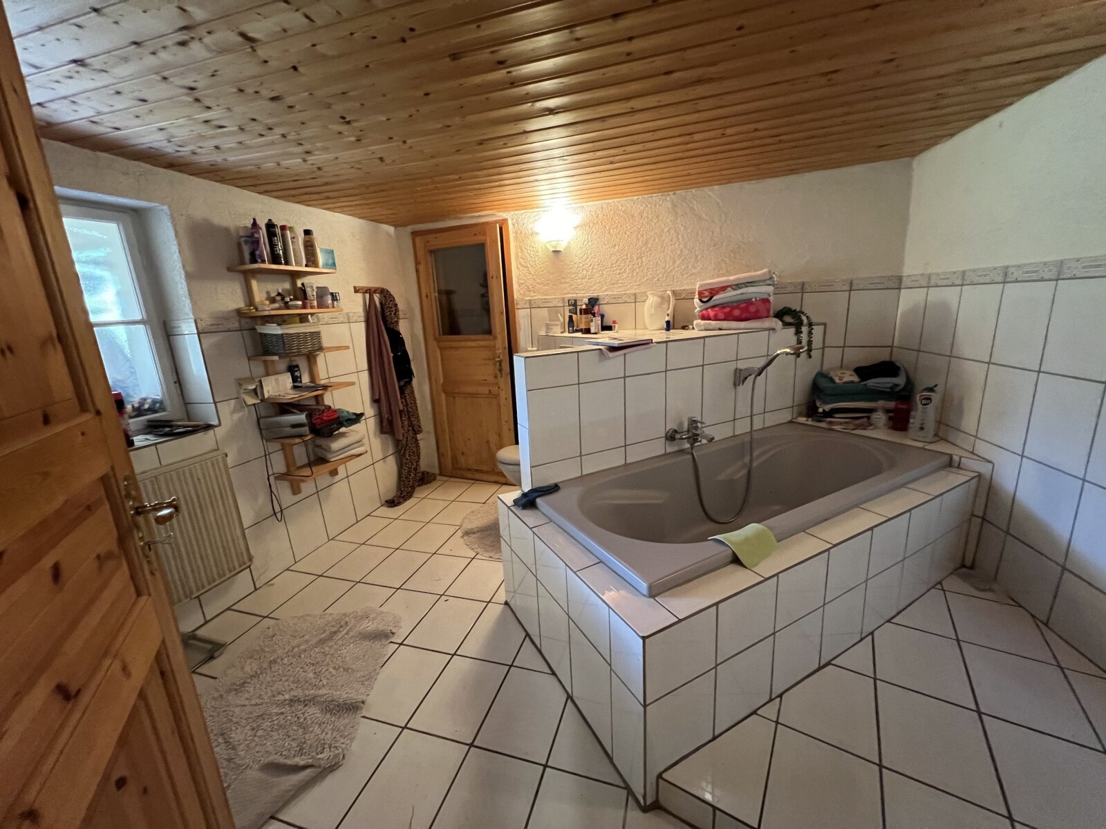  Großes* Haus*  auf 2,5 ha Grundstück in Traumlage/ Schwarzwald  