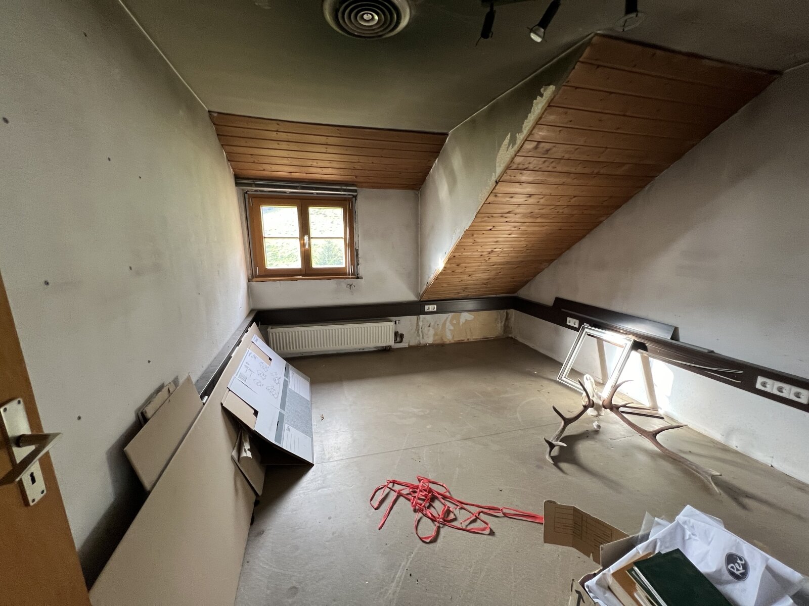  Großes* Haus*  auf 2,5 ha Grundstück in Traumlage/ Schwarzwald  