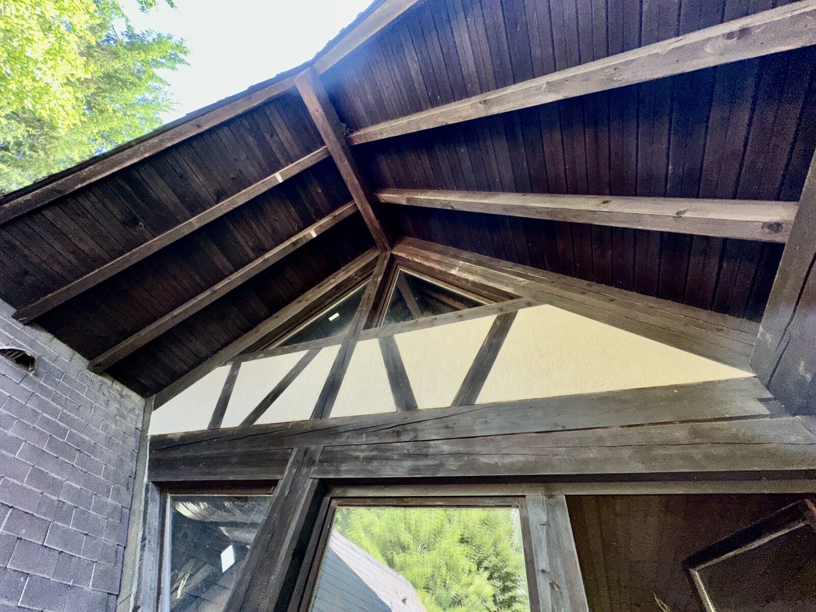 Großes Haus mit Potenzial zum Fertigstellen im Schwarzwald