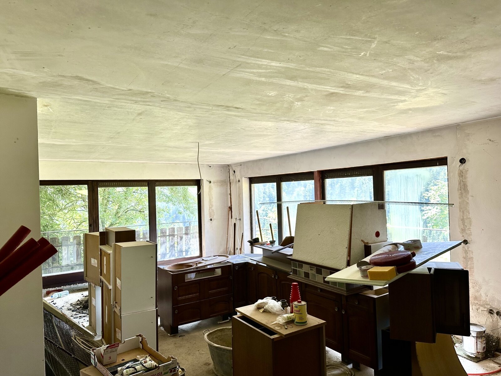 Großes Haus mit Potenzial zum Fertigstellen im Schwarzwald