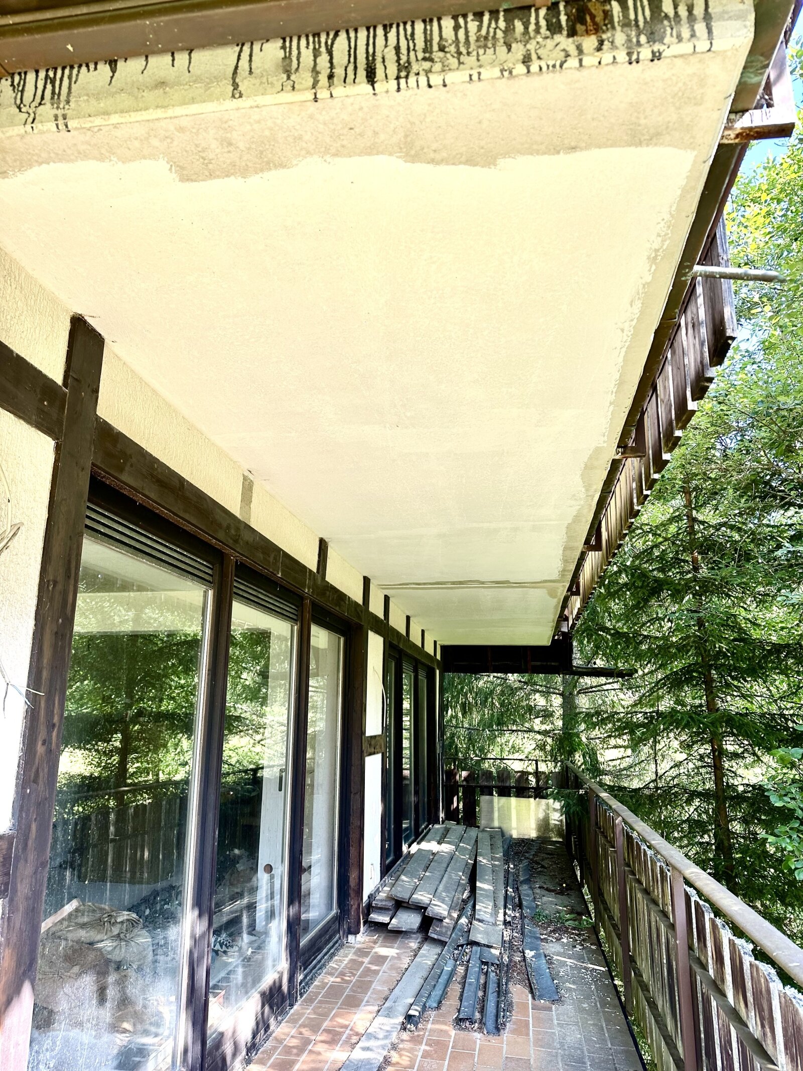 Großes Haus mit Potenzial zum Fertigstellen im Schwarzwald