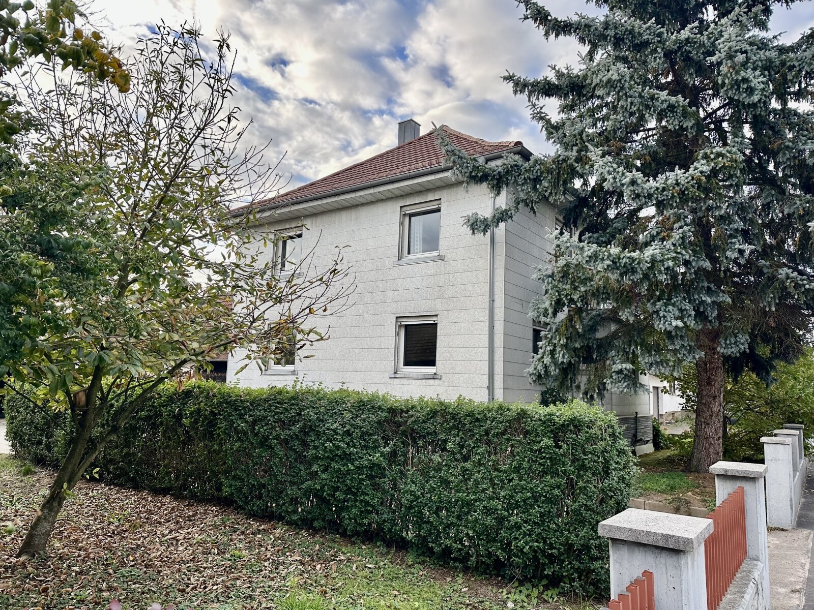 * Anlageobjekt oder* Familientraum!* 3000 m²* großes Grundstück/ Obstwiese mit sanierungsbedürftigen Haus /*2 Wohneinheiten