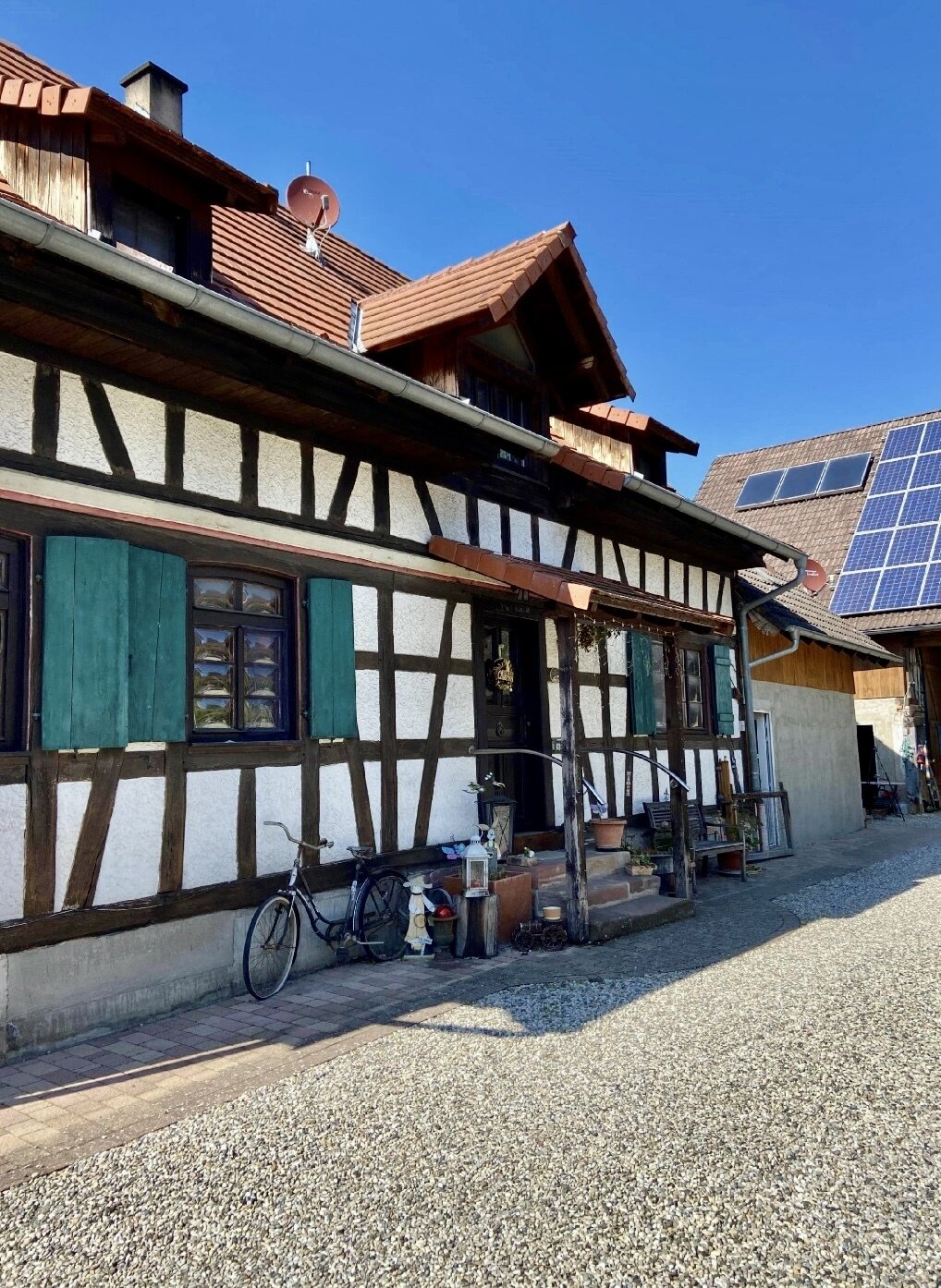 Fachwerk- *Bauernhaus auf 995m²  Grundstück mit  großer* Scheune 