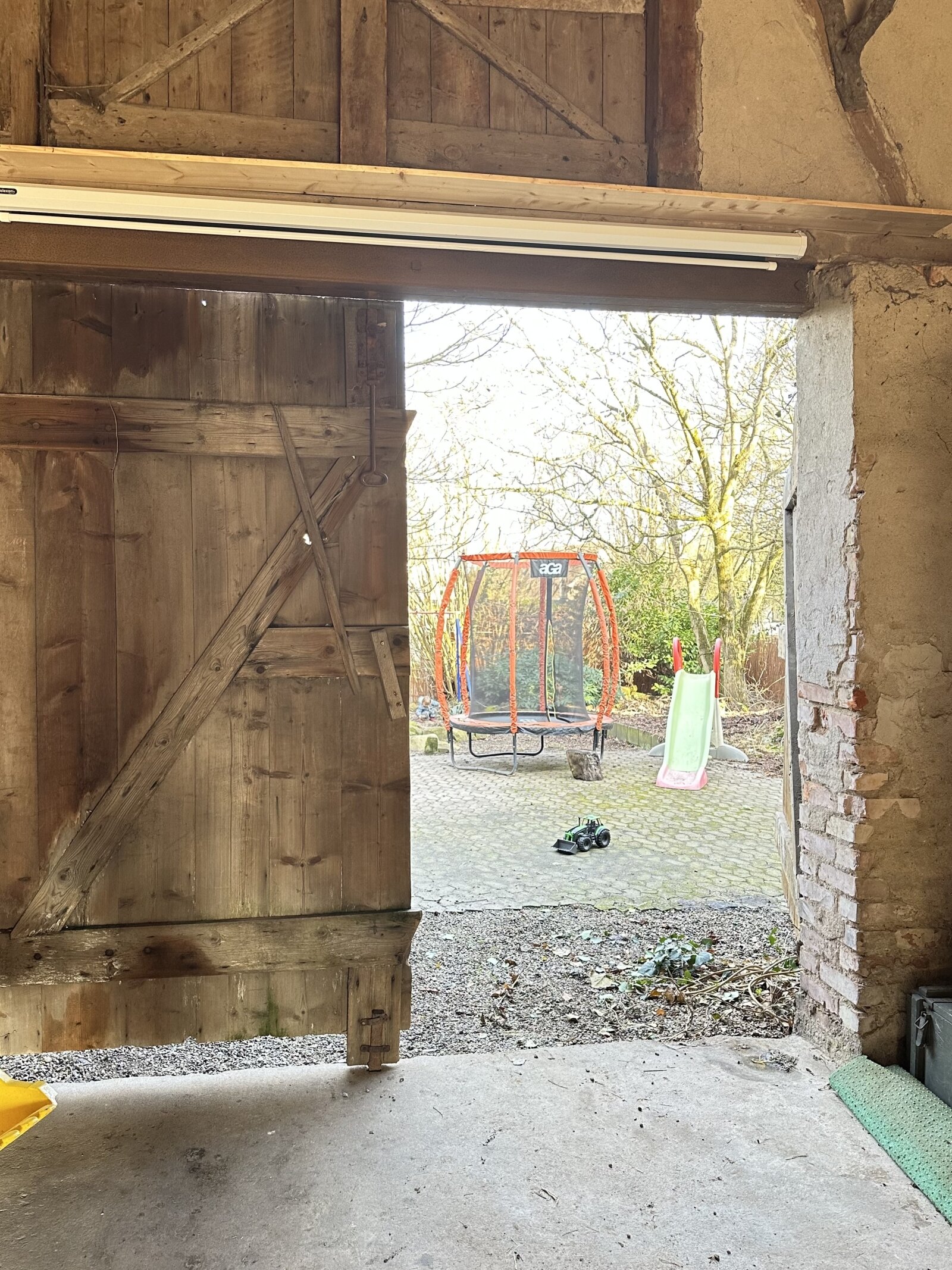 Fachwerk- *Bauernhaus auf 995m²  Grundstück mit  großer* Scheune 