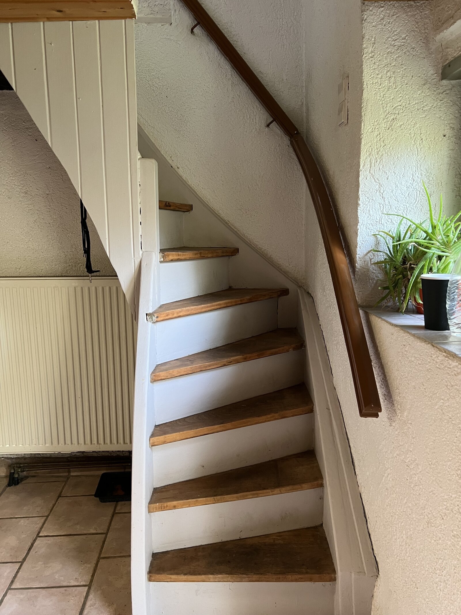 einzige Treppe im Haus EG zum OG