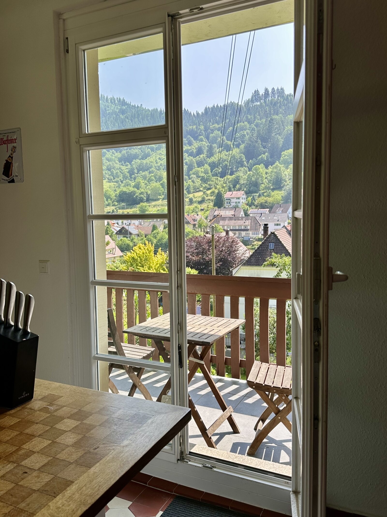 Blik aus der Küche mit Balkon Blik aus der Küche mit Balkon