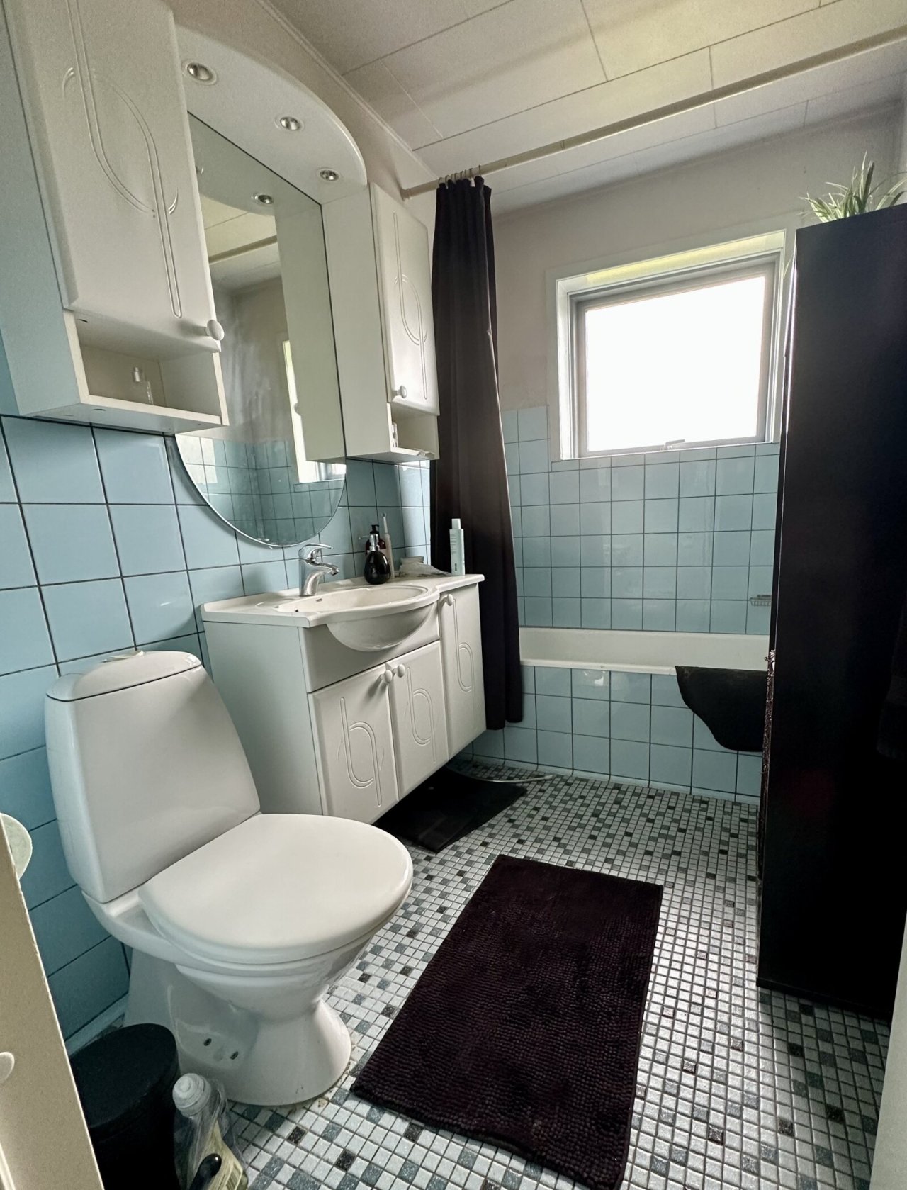 Bad mit Wanne